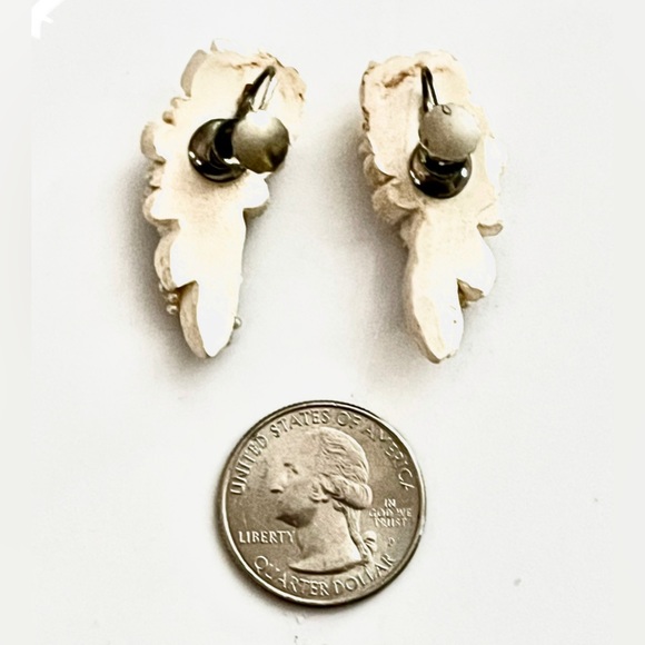 COPY 🦢 Vintage 1930s-40s Carved Bone Cabbage Rose Necklace,Bracelet,Earrings - Picture 7 of 8